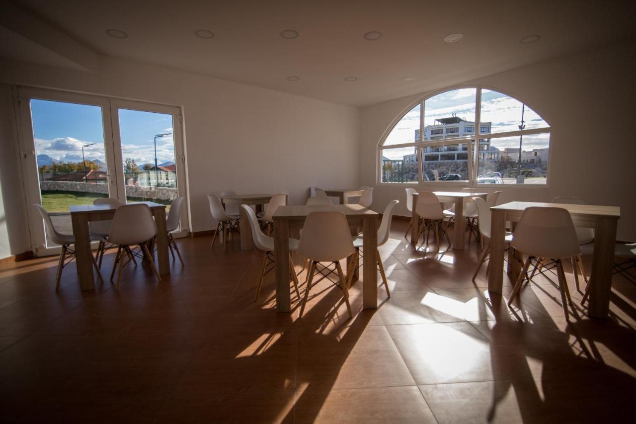Aparthotel Sl Olimp à Trebinje Extérieur photo